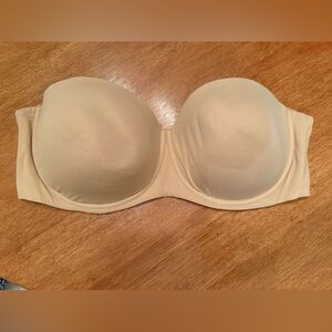 SKIMS 46D Strapless Bra